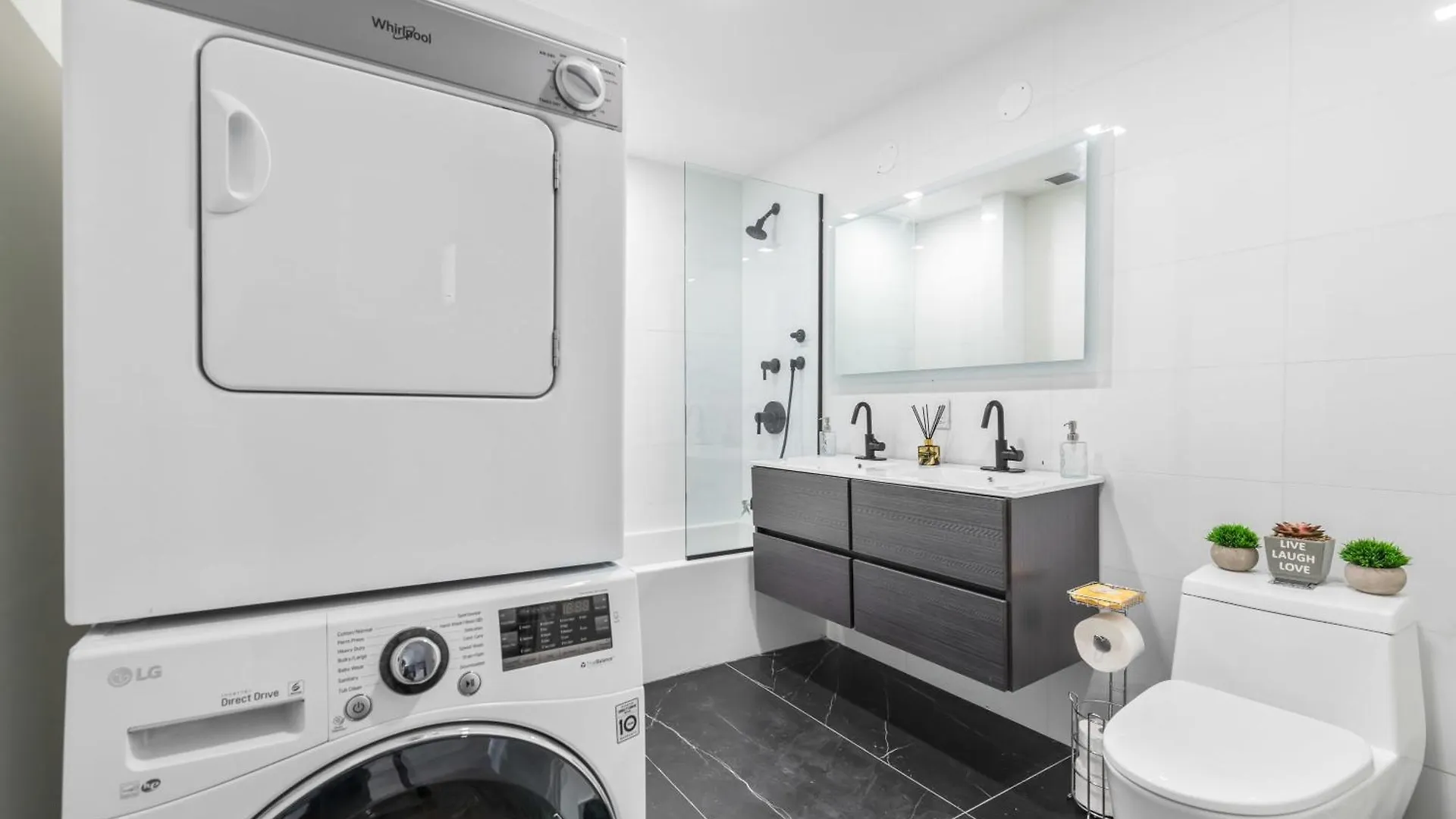 3Br Penthouse Suite With Massive Private Rooftop Nowy Jork