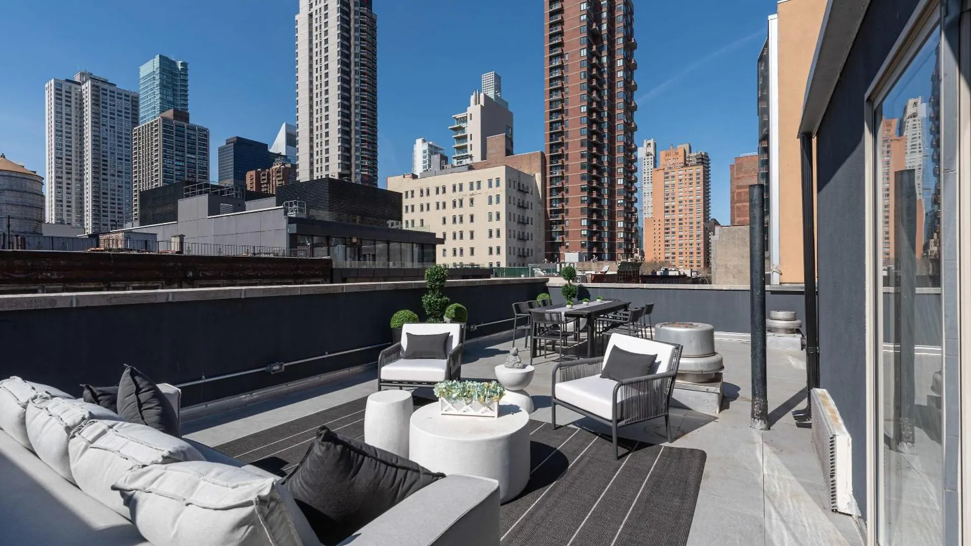Apartament 3Br Penthouse Suite With Massive Private Rooftop Nowy Jork Stany Zjednoczone Ameryki