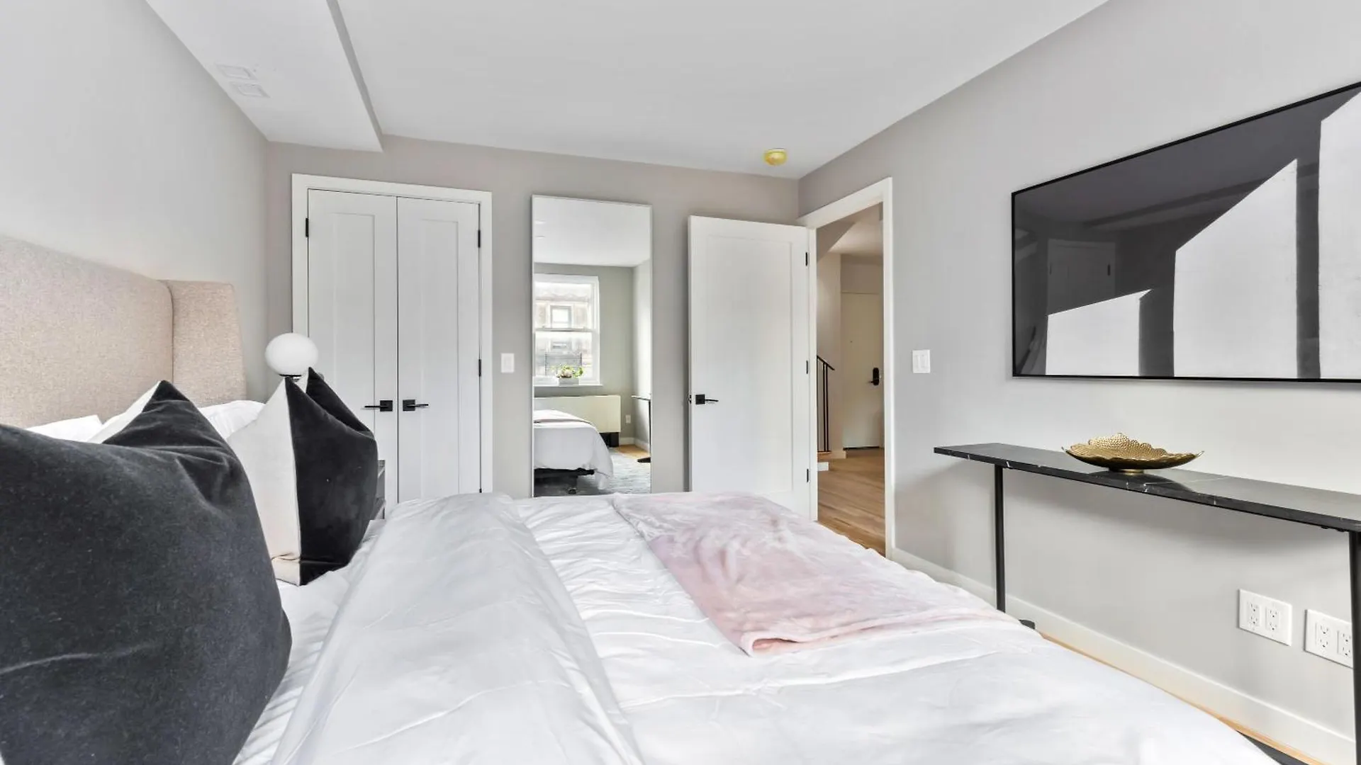 Apartament 3Br Penthouse Suite With Massive Private Rooftop Nowy Jork